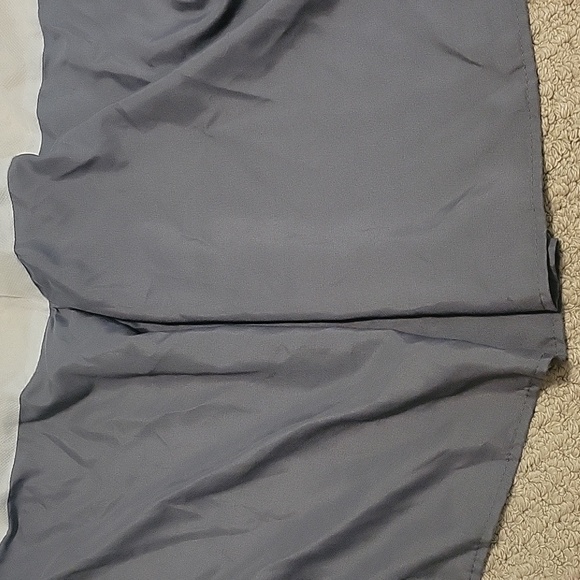 Bed Skirt Gray Size King - Picture 3 of 3
